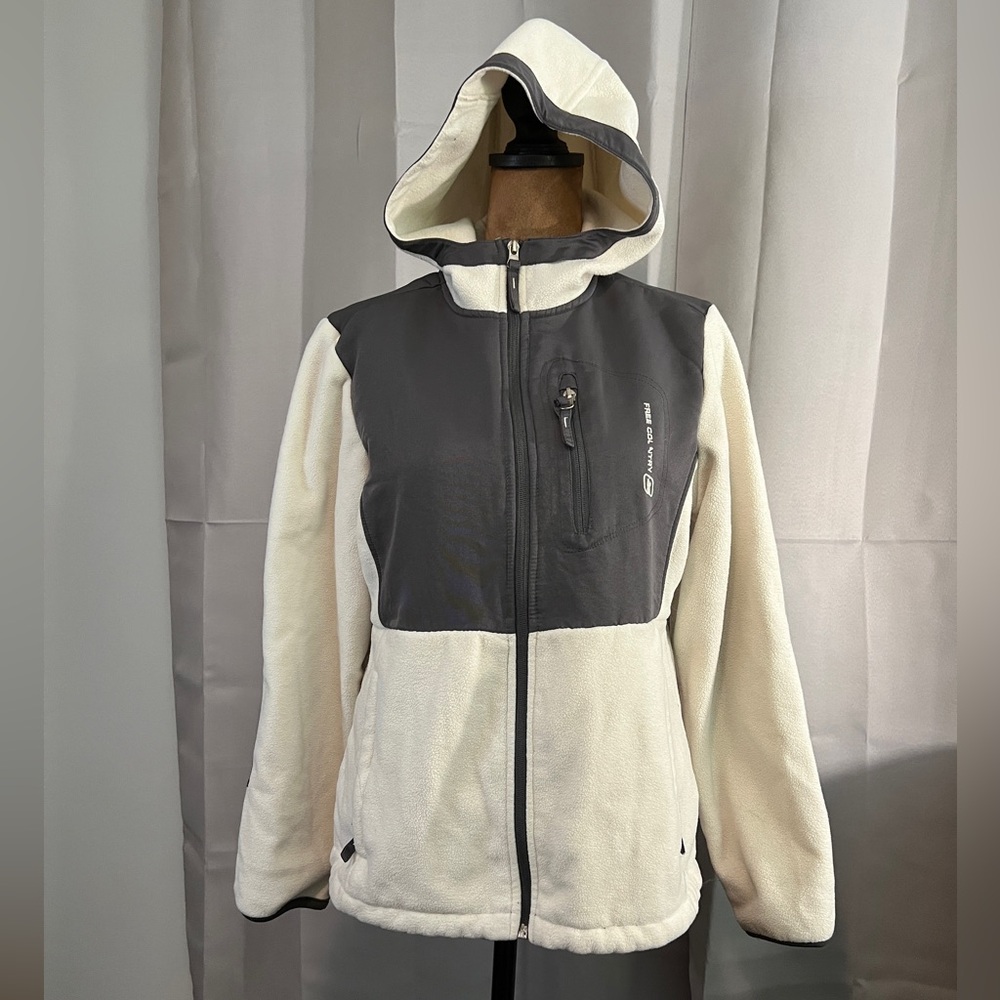 Free Country Fleece Jacket - Cream and Gray colors. Size S